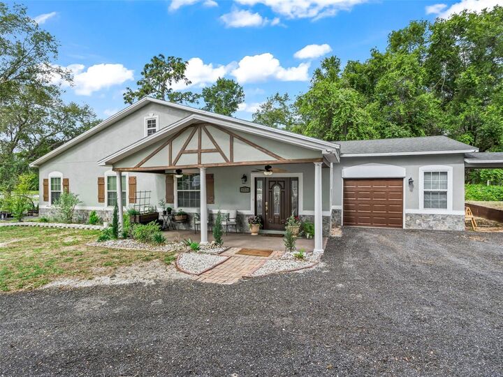 Property Photo: 7157 Knoxville Dr FL 33597