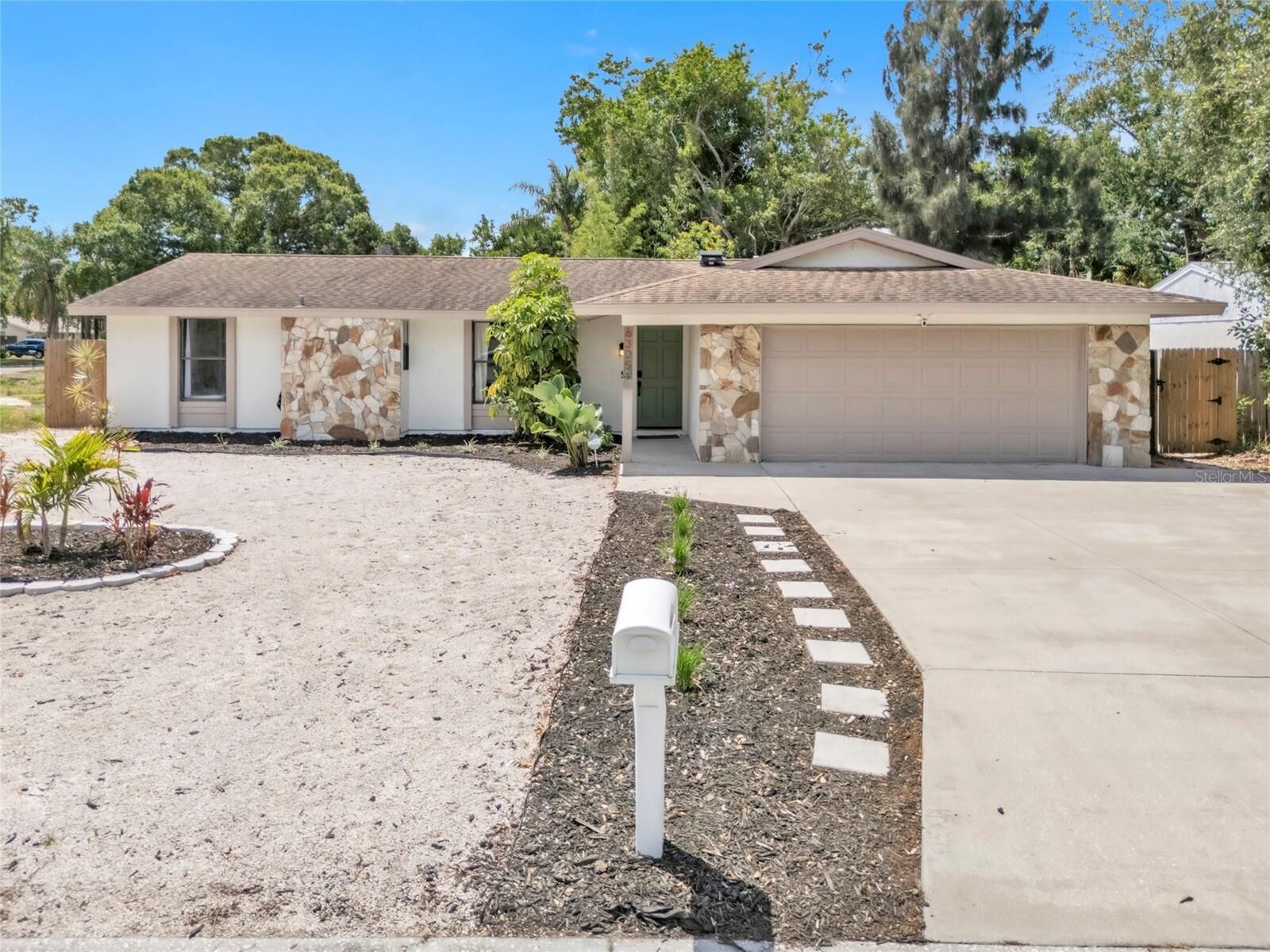 Property Photo:  6305 36th Avenue W  FL 34209 