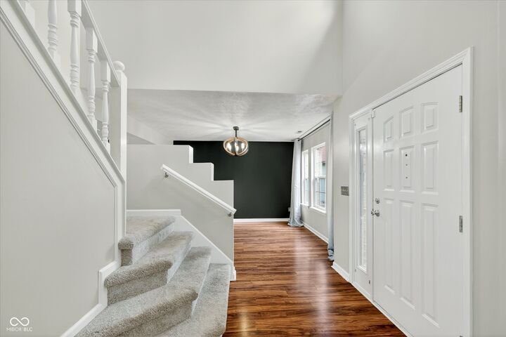 Property Photo:  1450 Preston Court  IN 46143 