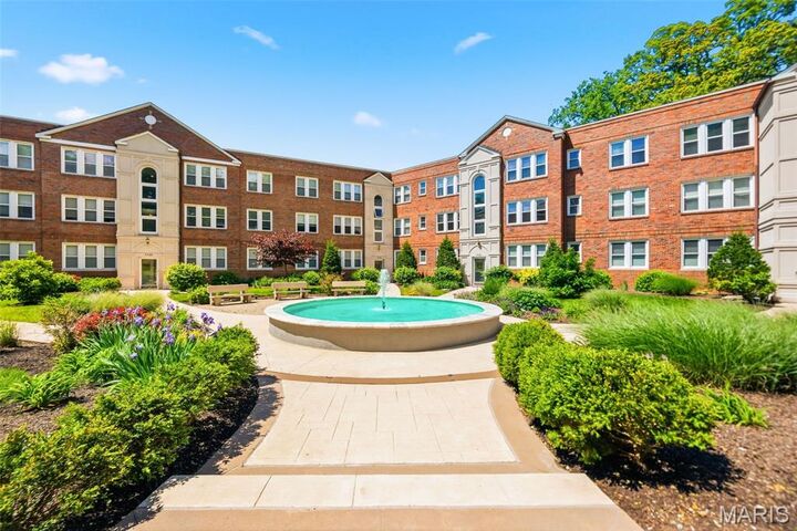 Property Photo:  7741 Kingsbury Boulevard 22  MO 63105 