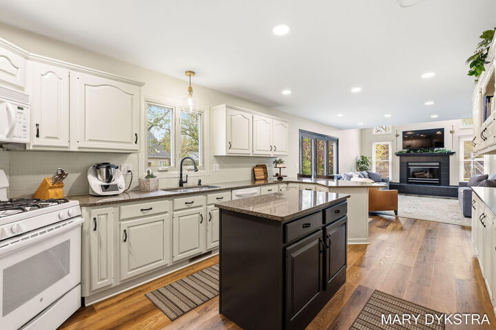 Property Photo: 2848 Belleglade Court SE MI 49546