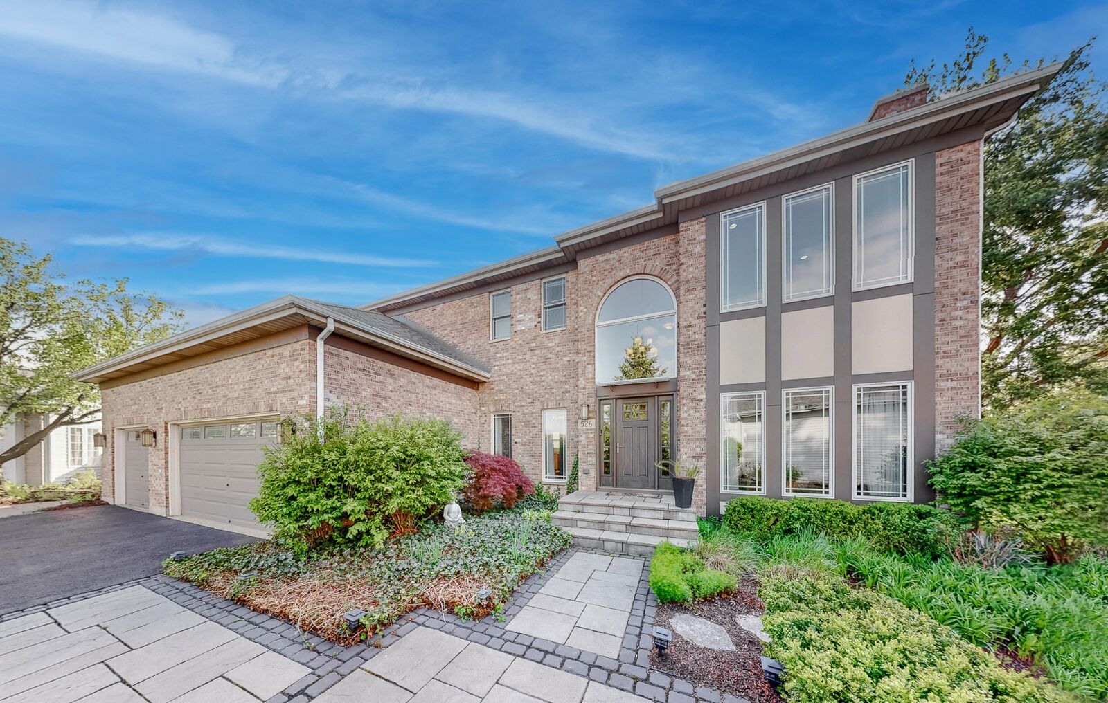 Property Photo: 526 Spruce Lane IL 60532