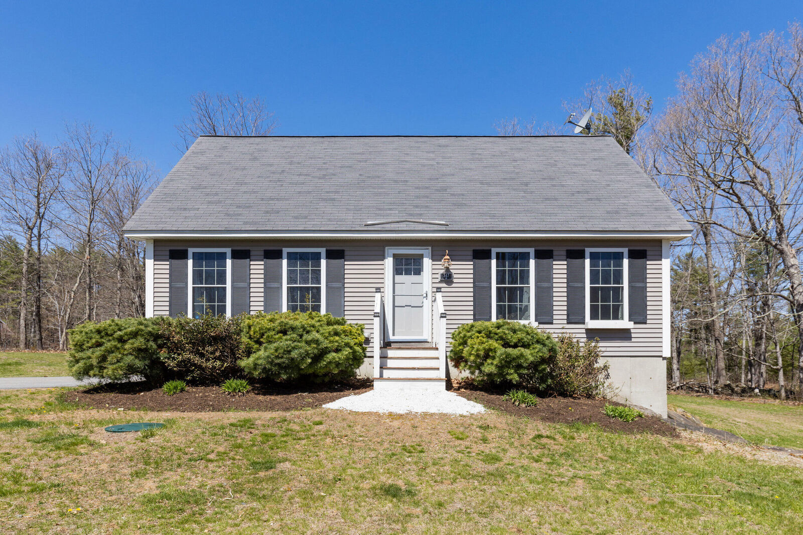 Property Photo:  347 Brackett Hill Road  ME 04002 