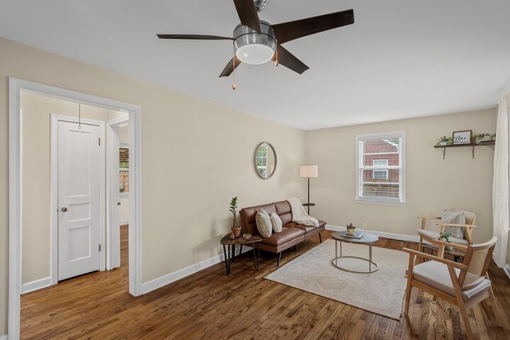 Property Photo:  913 Kipling Dr  TN 37217 