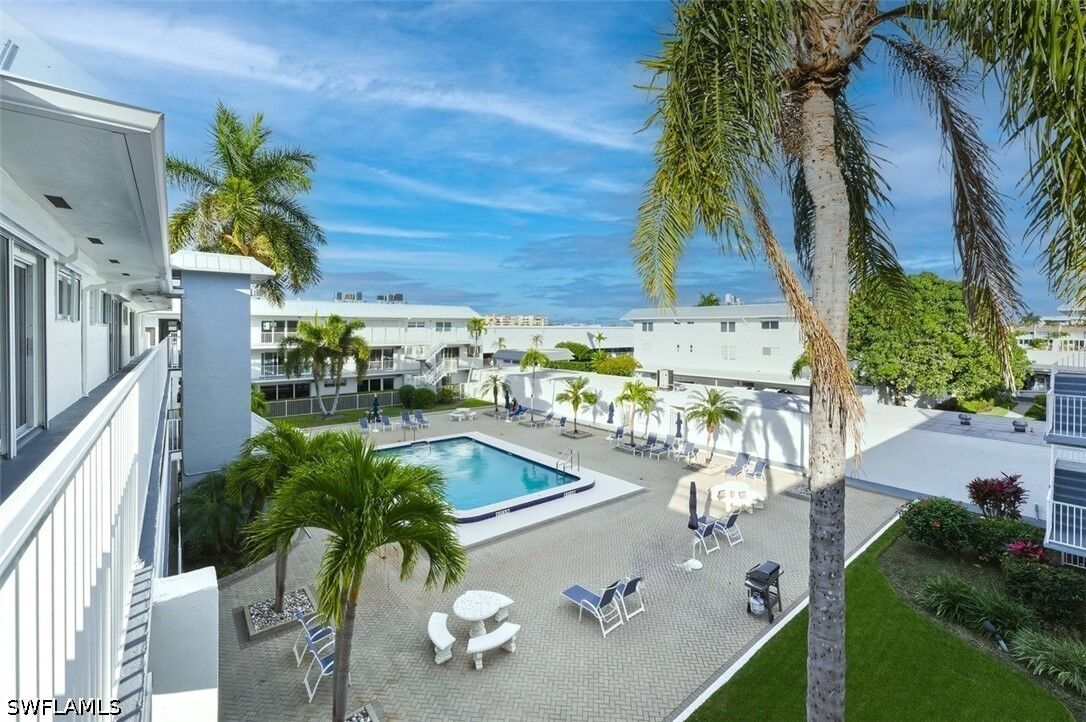 Property Photo:  1100 8th Avenue S 309C  FL 34102 