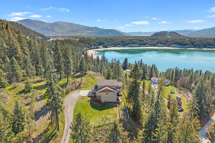 Property Photo: 1234 Goldedge Mine Rd WA 99141