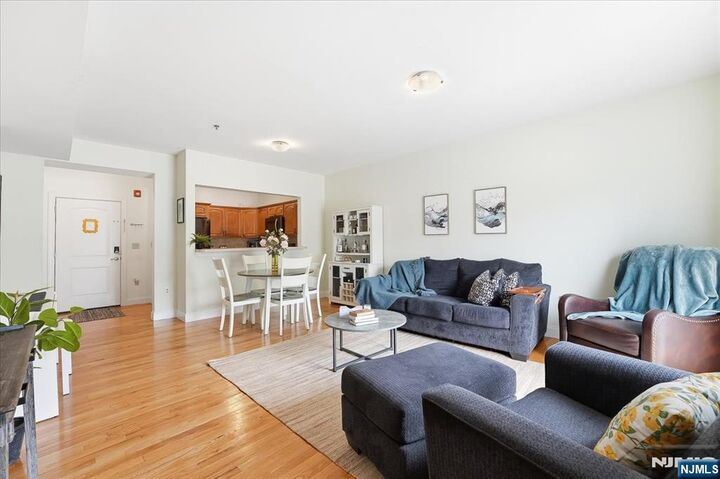 Property Photo:  902 N 5th Street 207  NJ 07107 