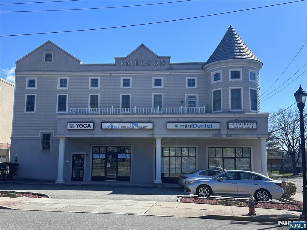 Property Photo:  45 Emerson Plaza  NJ 07630 