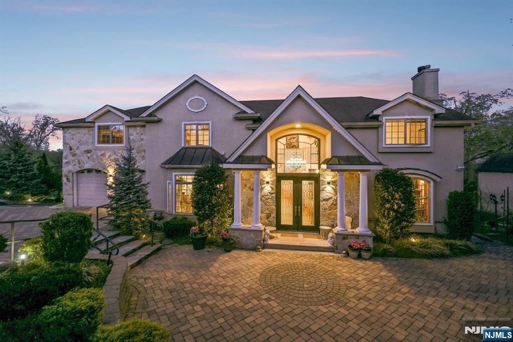 Property Photo:  22 Anton Court  NJ 07677 