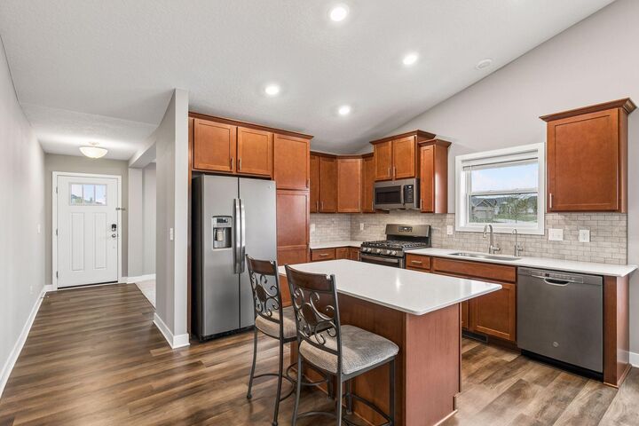 Property Photo:  1418 Nutmeg Circle  MN 55315 