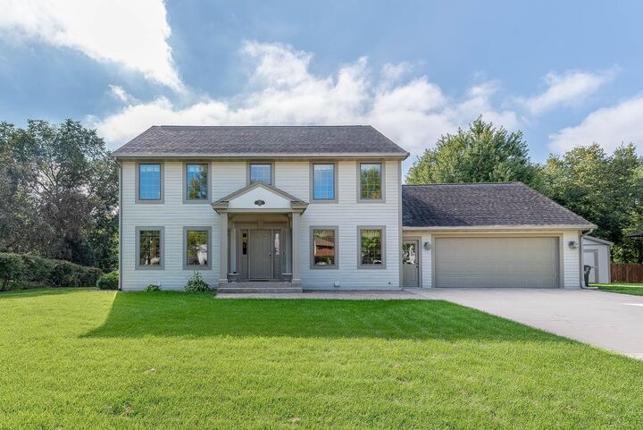 Property Photo:  208 Chancery Lane  MN 56001 