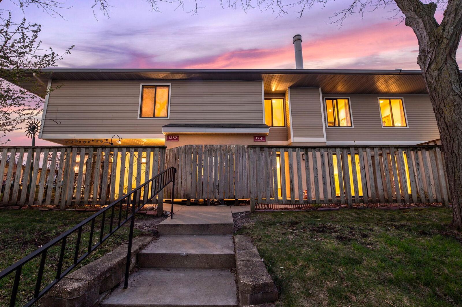 Property Photo: 1241 Wagon Wheel Road MN 55343