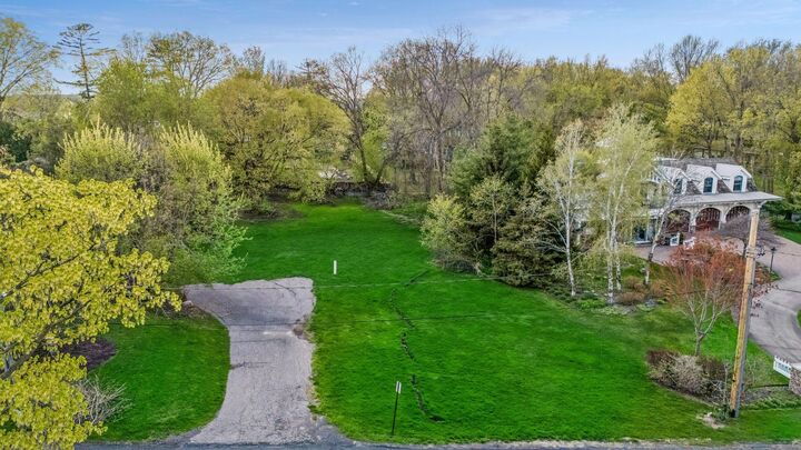 Property Photo: 2308 Huntington Point Road E MN 55391