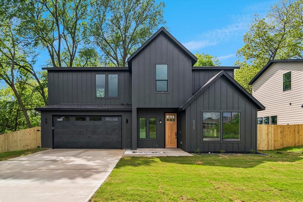 Property Photo:  111 Lakeshore Lane  TX 75154 