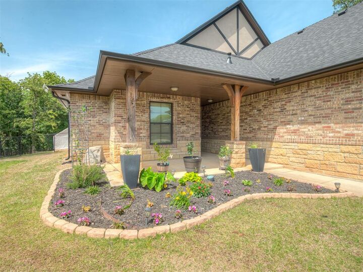 Property Photo: 16001 SE 85th Street OK 73020