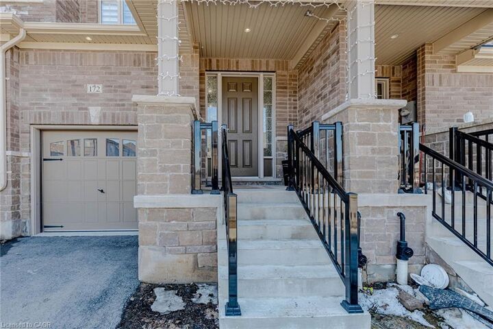 Property Photo:  172 Beckview Drive  ON N2R 0S6 
