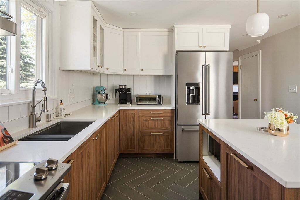 Property Photo: 6 Nantucket Ave MA 01907