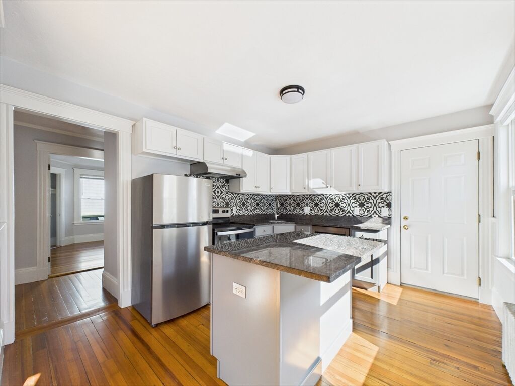 Property Photo:  6 Hancock St 1  MA 01970 