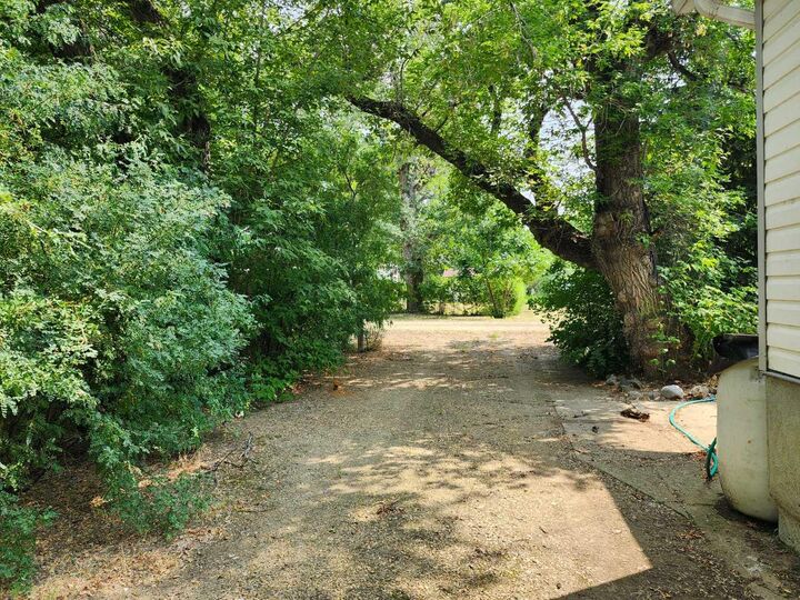 Property Photo: 227 6 Street AB T0J 1B0
