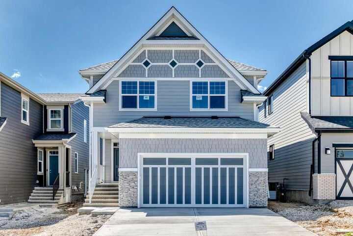 547 Mercado Avenue SE — photo 1