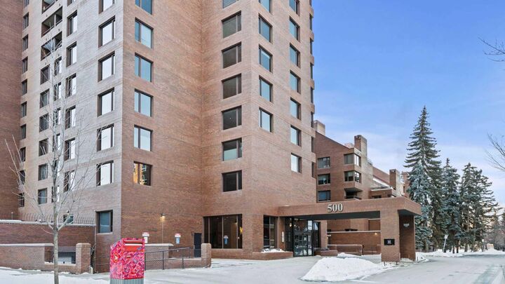 Property Photo: 500 Eau Claire Avenue SW 1002A AB T2P 3R8