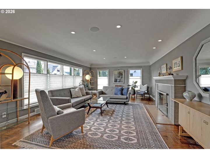 Property Photo:  2838 NE Hamblet St  OR 97212 