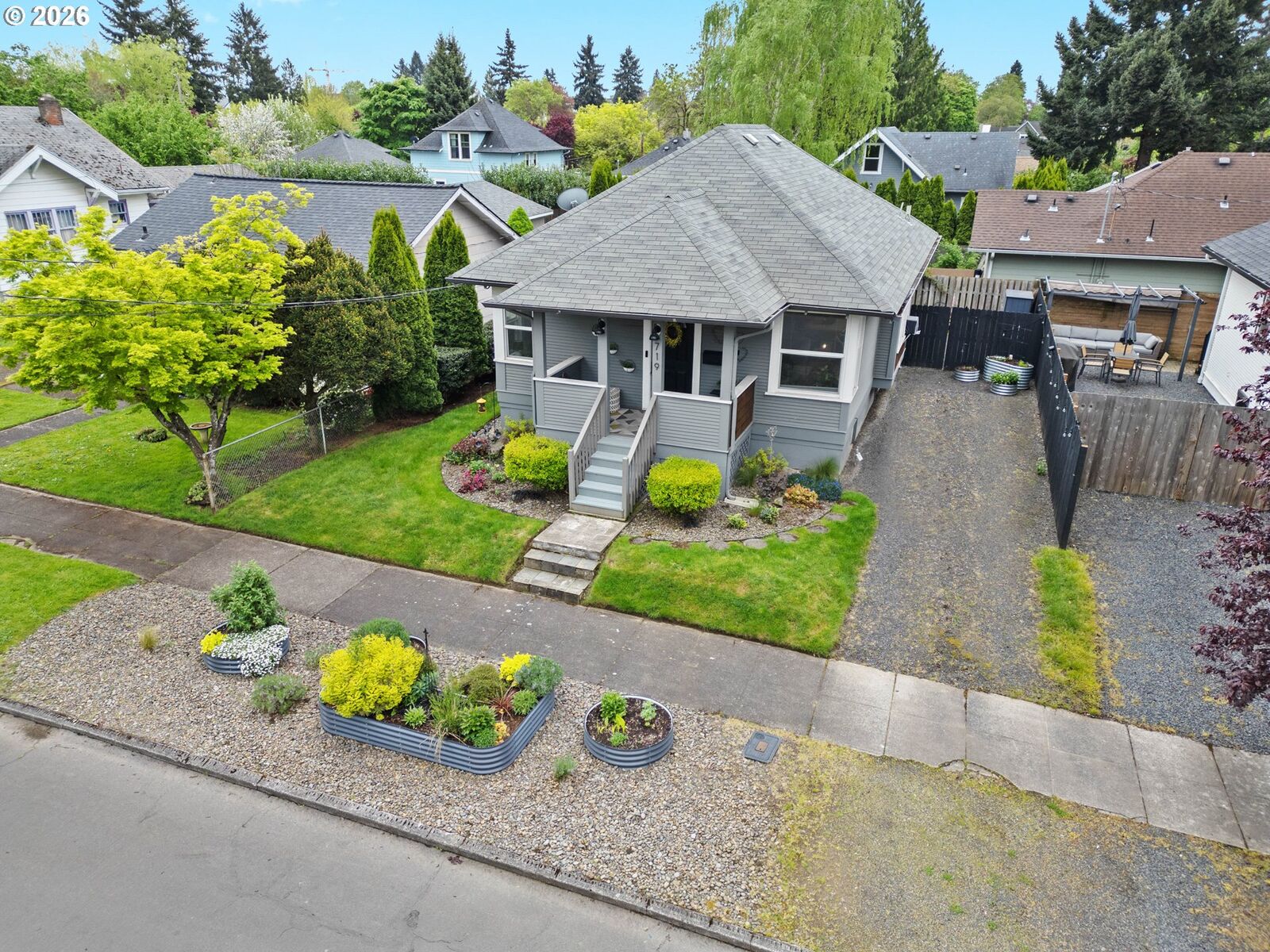 Property Photo:  719 W 23rd St  WA 98660 