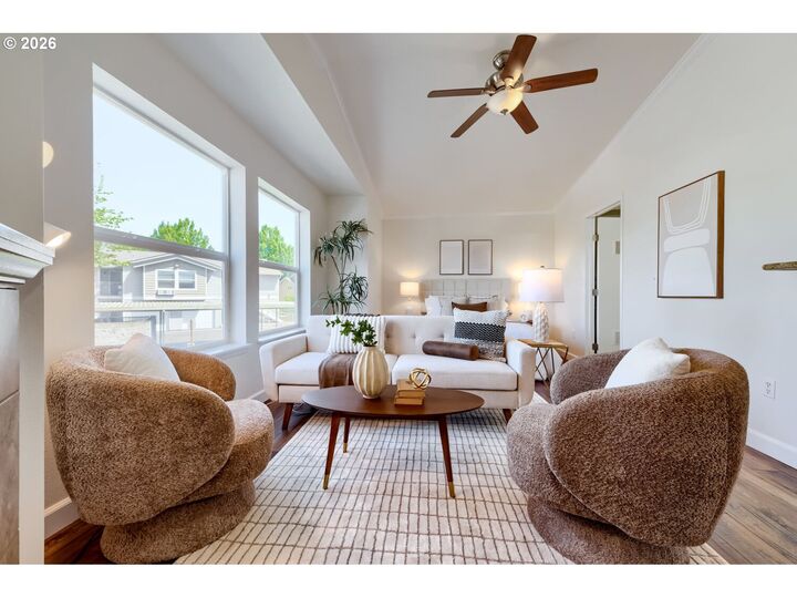 Property Photo:  15066 NW Central Dr 1403  OR 97229 