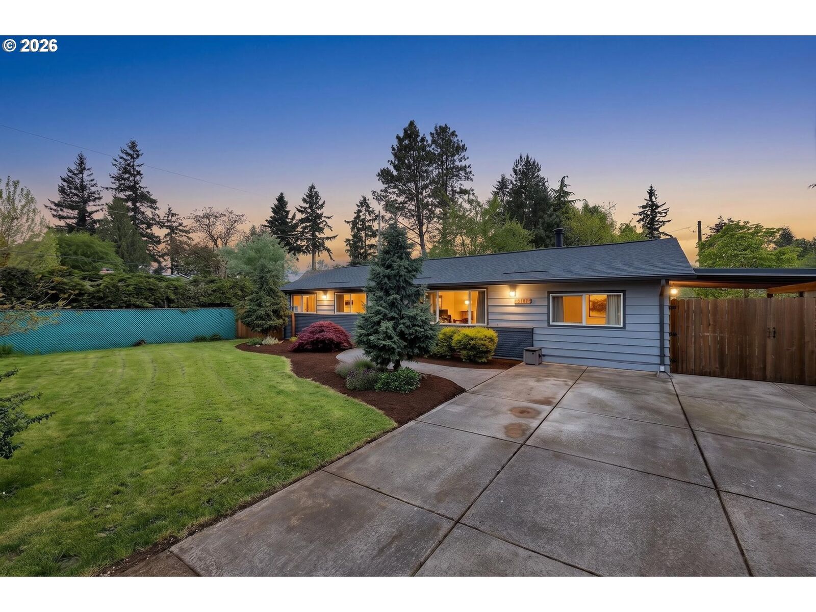 Property Photo:  10312 SE 10th St  WA 98664 
