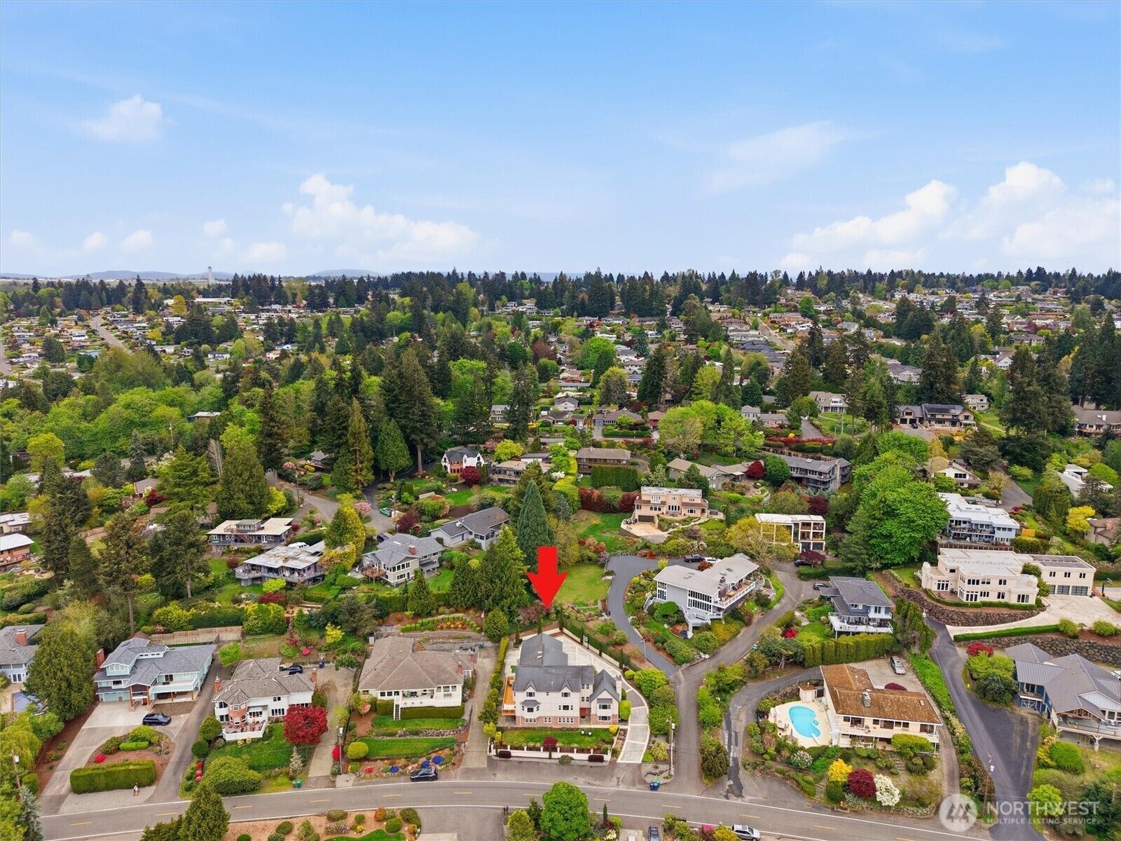 Property Photo: 18124 Riviera Place SW WA 98166
