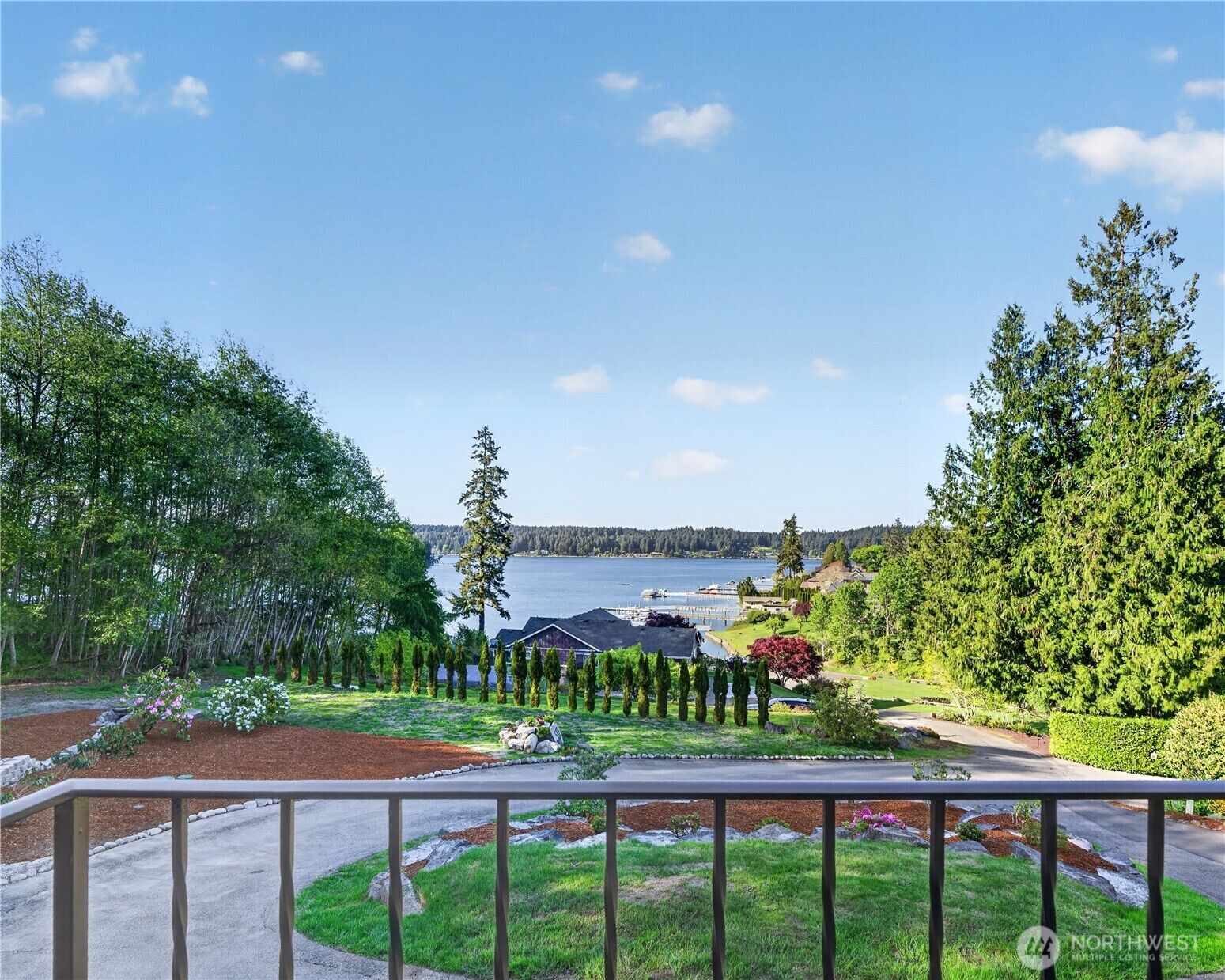 Property Photo:  582  North Shore Blvd  WA 98333 
