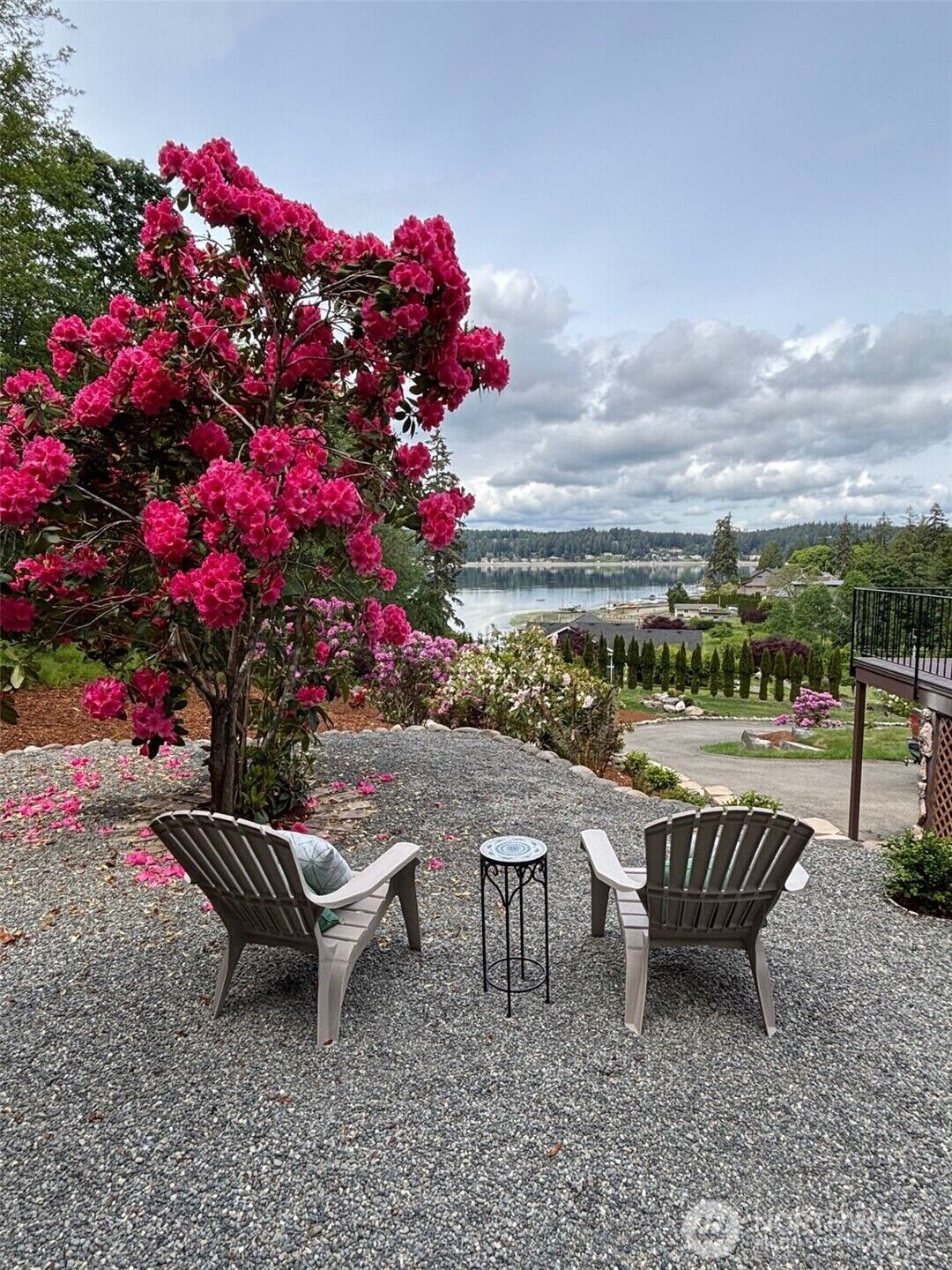 Property Photo:  582  North Shore Blvd  WA 98333 