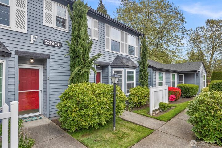 Property Photo:  23909  56th Court S F3  WA 98032 