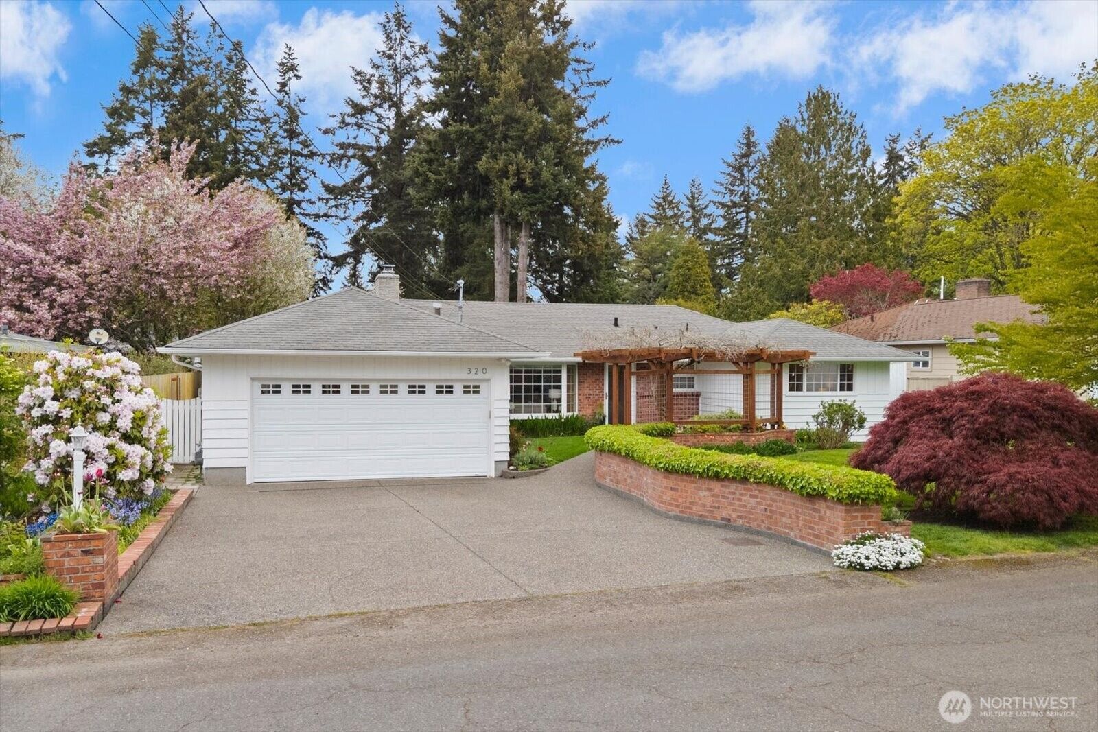 Property Photo:  320 NW 202nd Street  WA 98177 