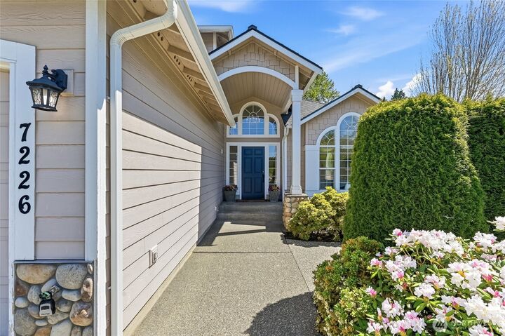 Property Photo:  7226  55th Street SE  WA 98290 
