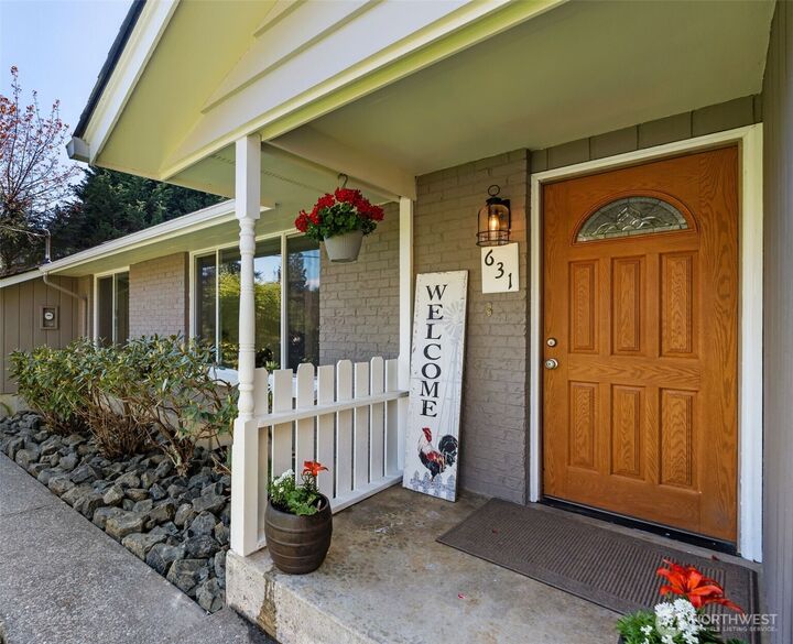 Property Photo:  631 N 6th Street  WA 98563 