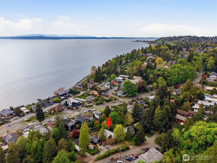 Property Photo:  6775  Murray Avenue SW  WA 98136 