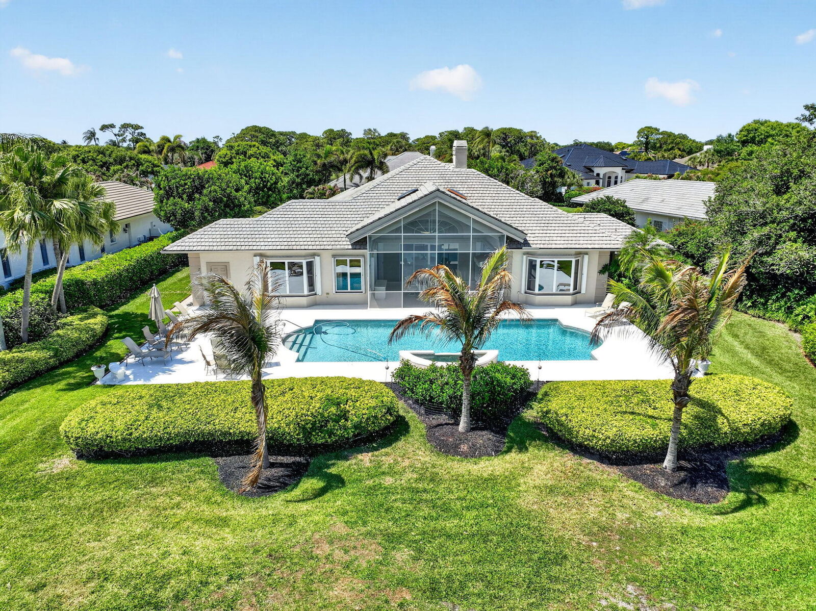 Property Photo: 6711 SE Barrington Drive FL 34997
