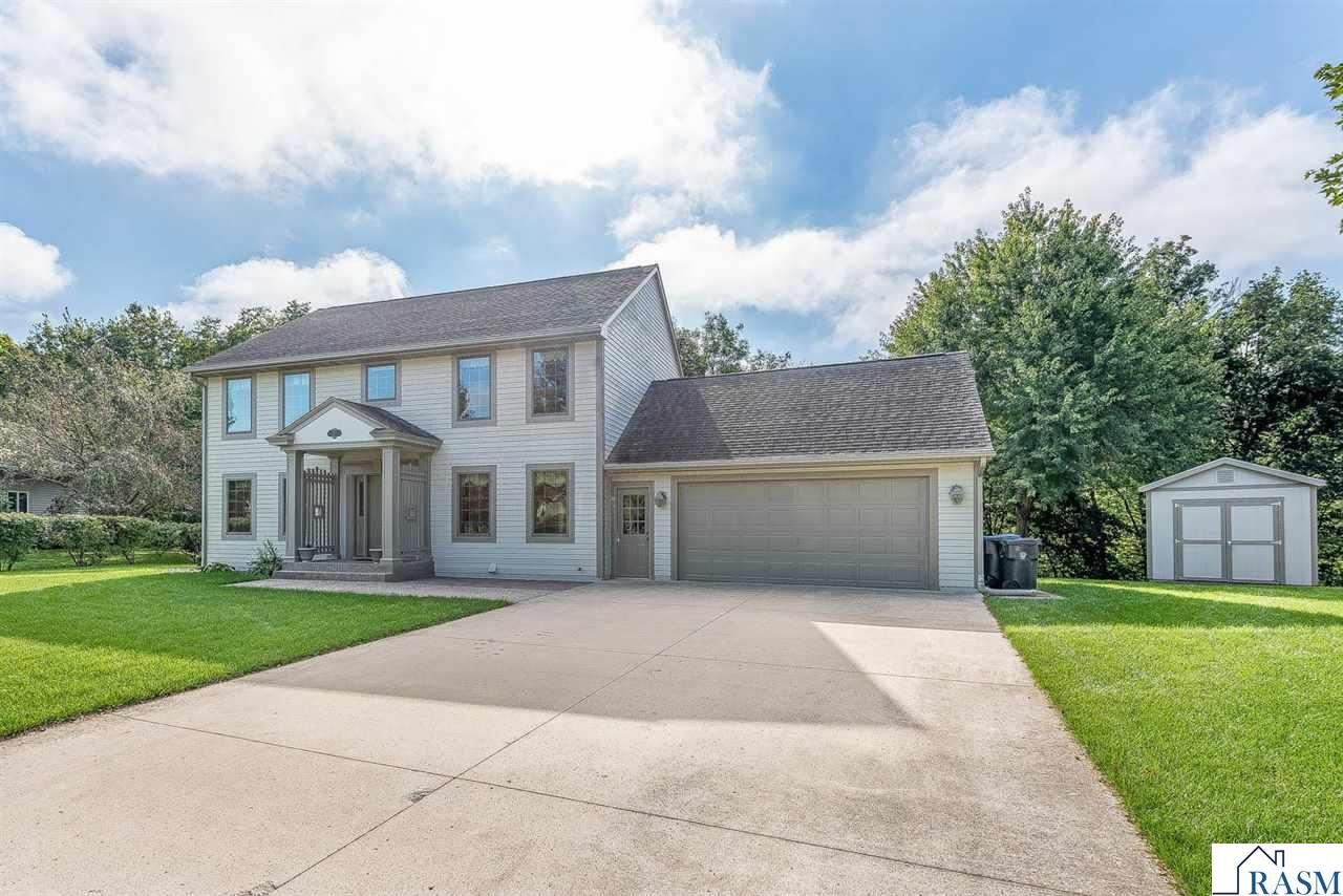Property Photo:  208 Chancery Lane  MN 56001 