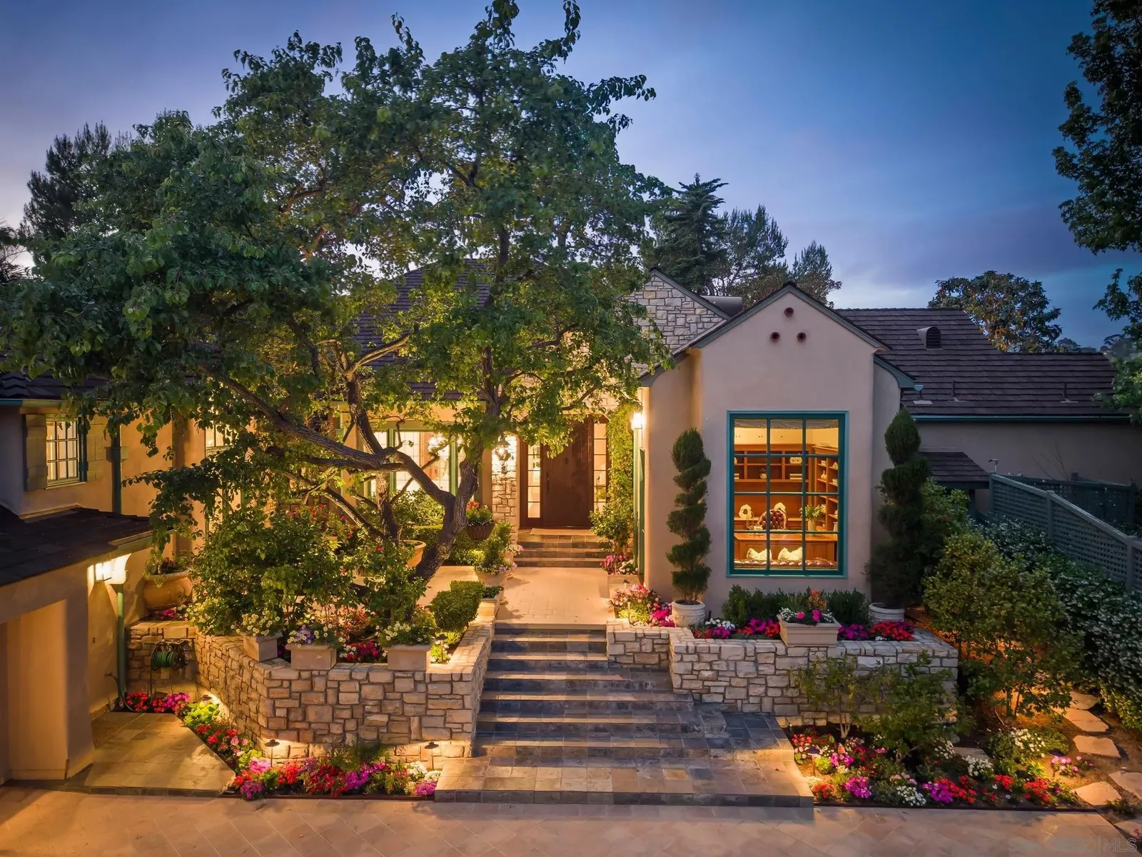 Property Photo: 6388 La Jolla Scenic Dr South CA 92037