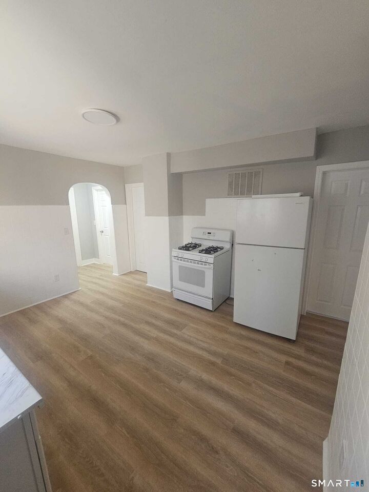 Property Photo:  431 Greenwich Avenue  CT 06519 