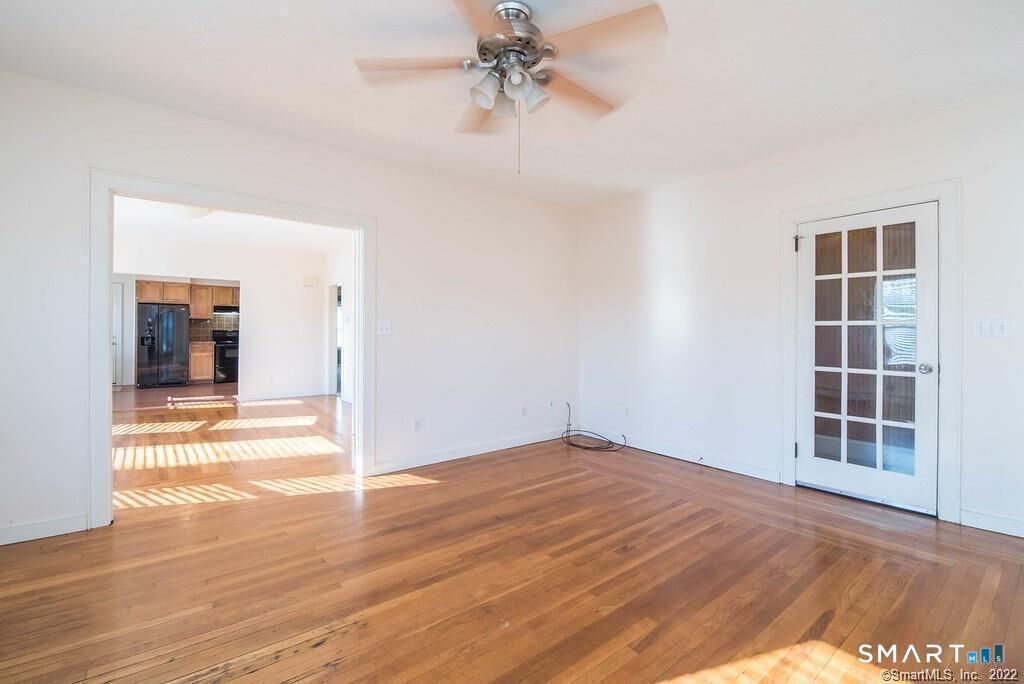 Property Photo:  2 Pleasant Street 2  CT 06096 