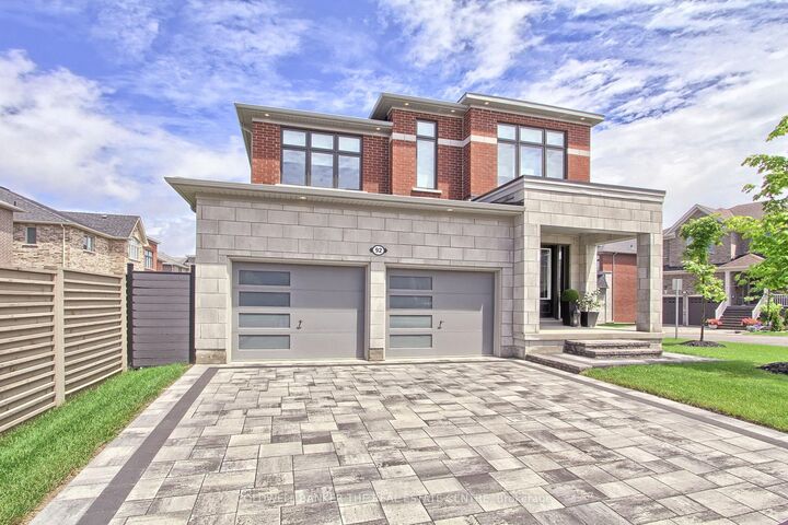 Property Photo: 92 Maple Fields Circle ON L4G 0P5