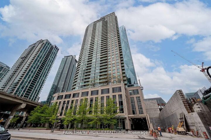 18 Yonge Street 1606 — photo 1