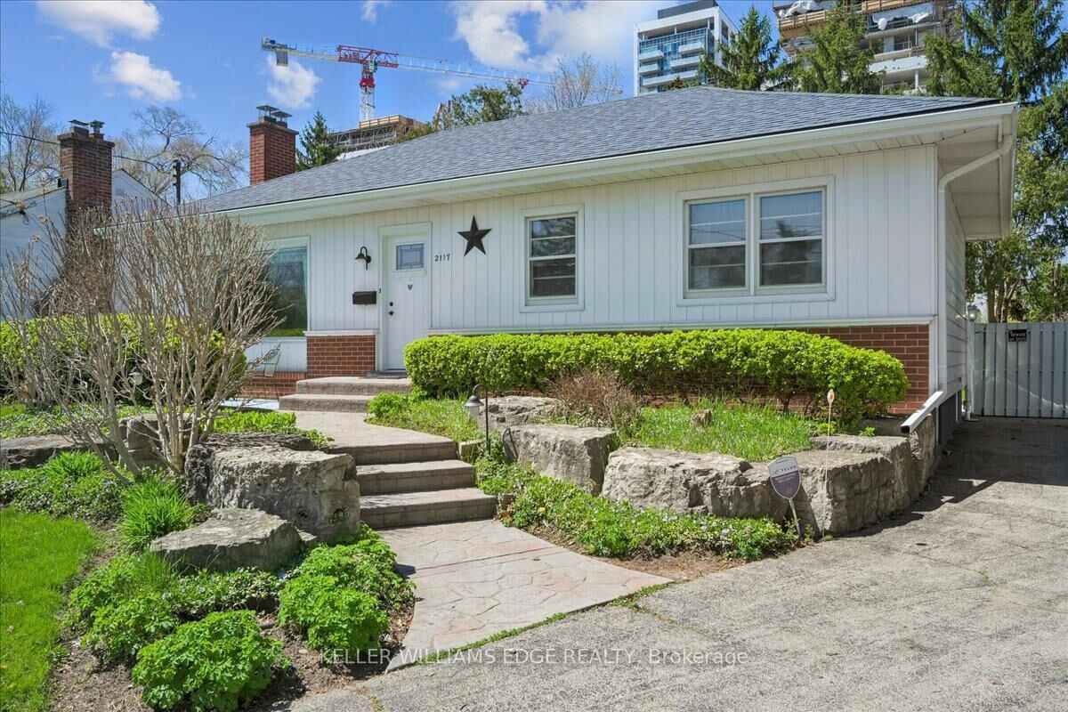 Property Photo: 2117 Edinburgh Drive ON L7R 2C8