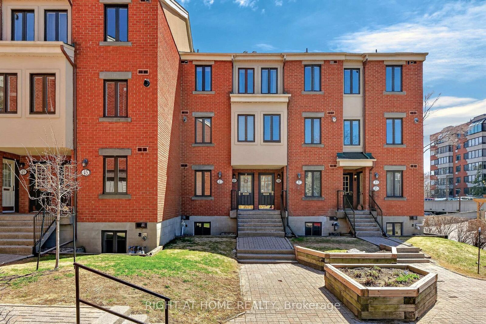 Property Photo: 43 Crispin Private ON K1K 2T7