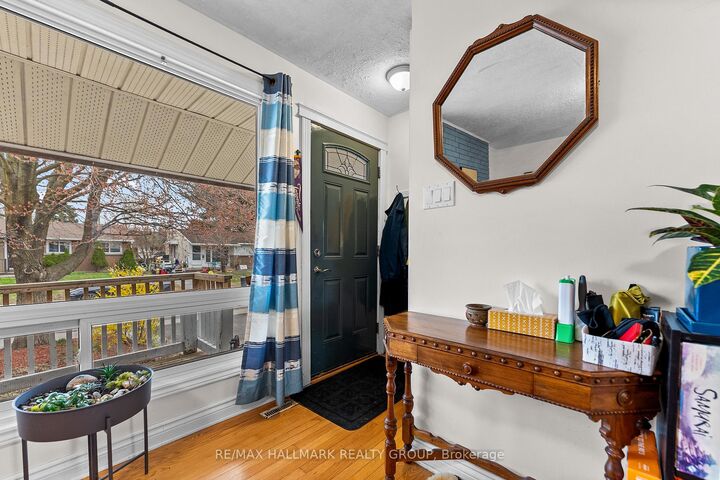 Property Photo: 1318 Avenue Q N/A ON K1G 0B6