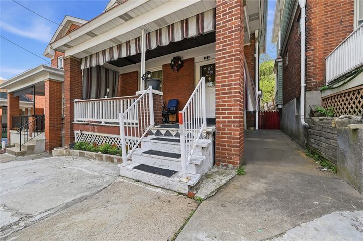 Property Photo:  2822 Brentwood Ave  PA 15227 