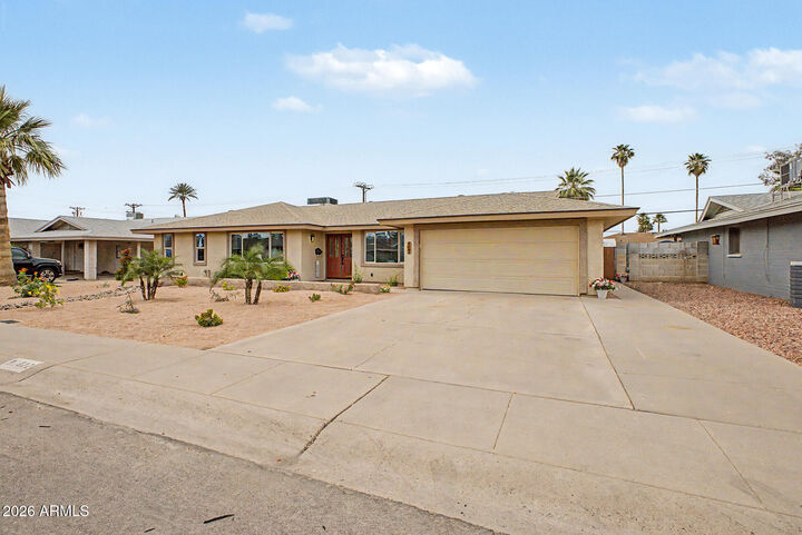 Property Photo:  922 E Loyola Drive  AZ 85282 