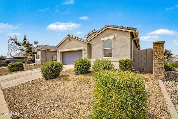 Property Photo: 3310 W Seaver Avenue AZ 85120